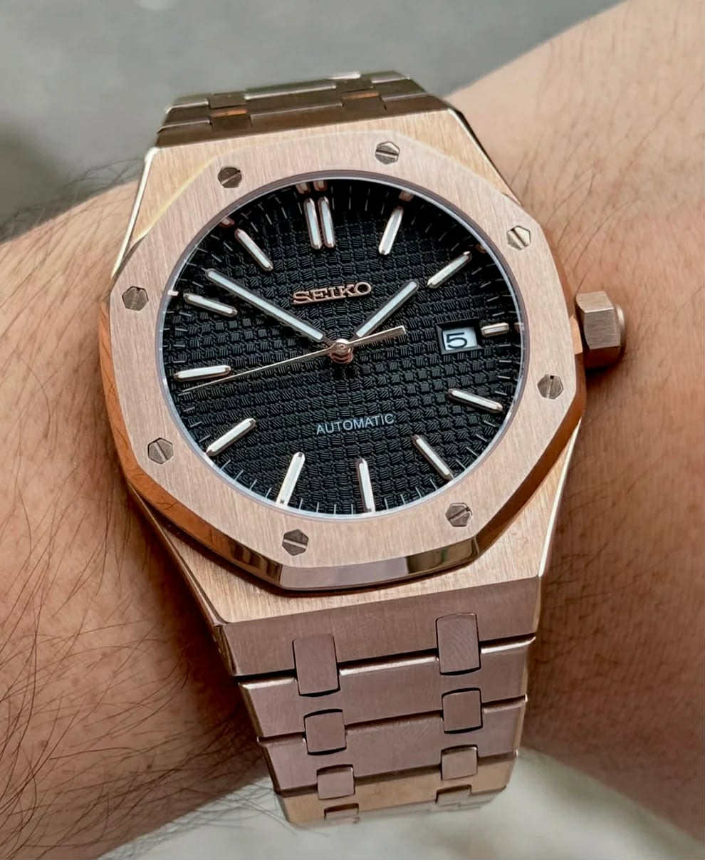 Oakridge Champagne Black Dial