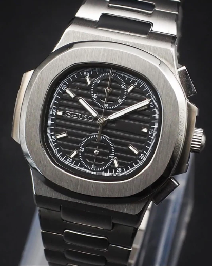 Aquatic Black Chrono Dial