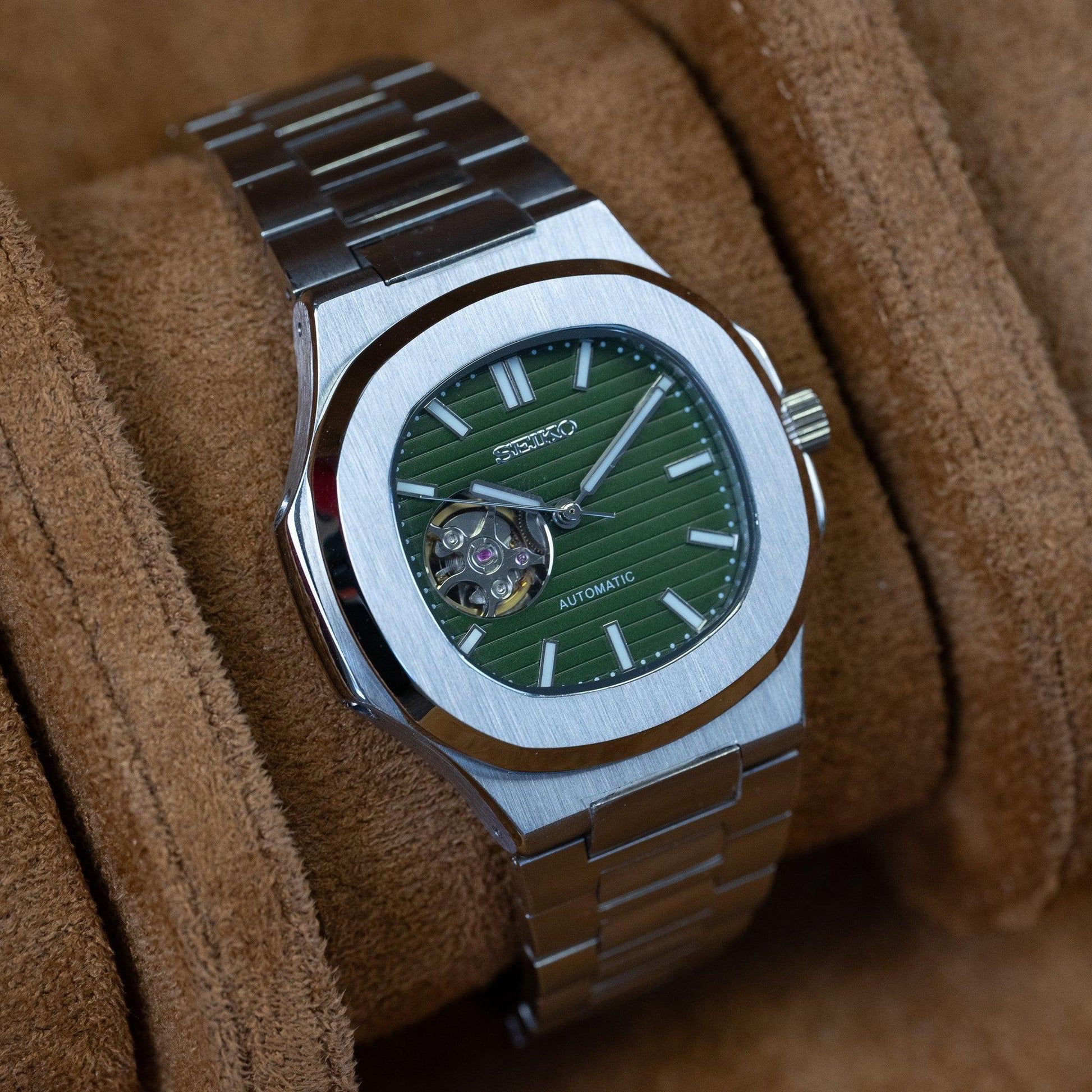 Aquatic Open Heart Forest Dial