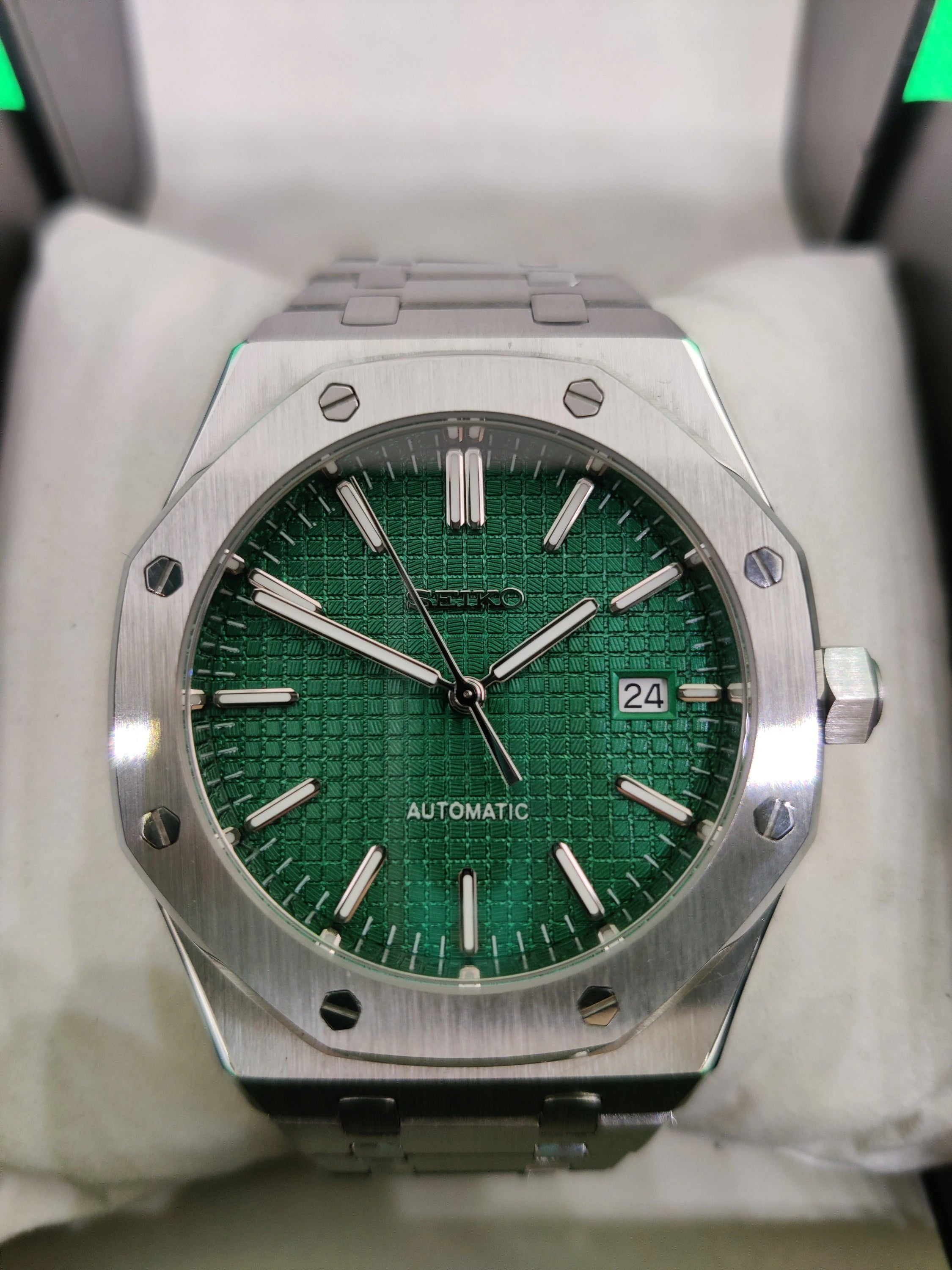 Oakridge Emerald Dial