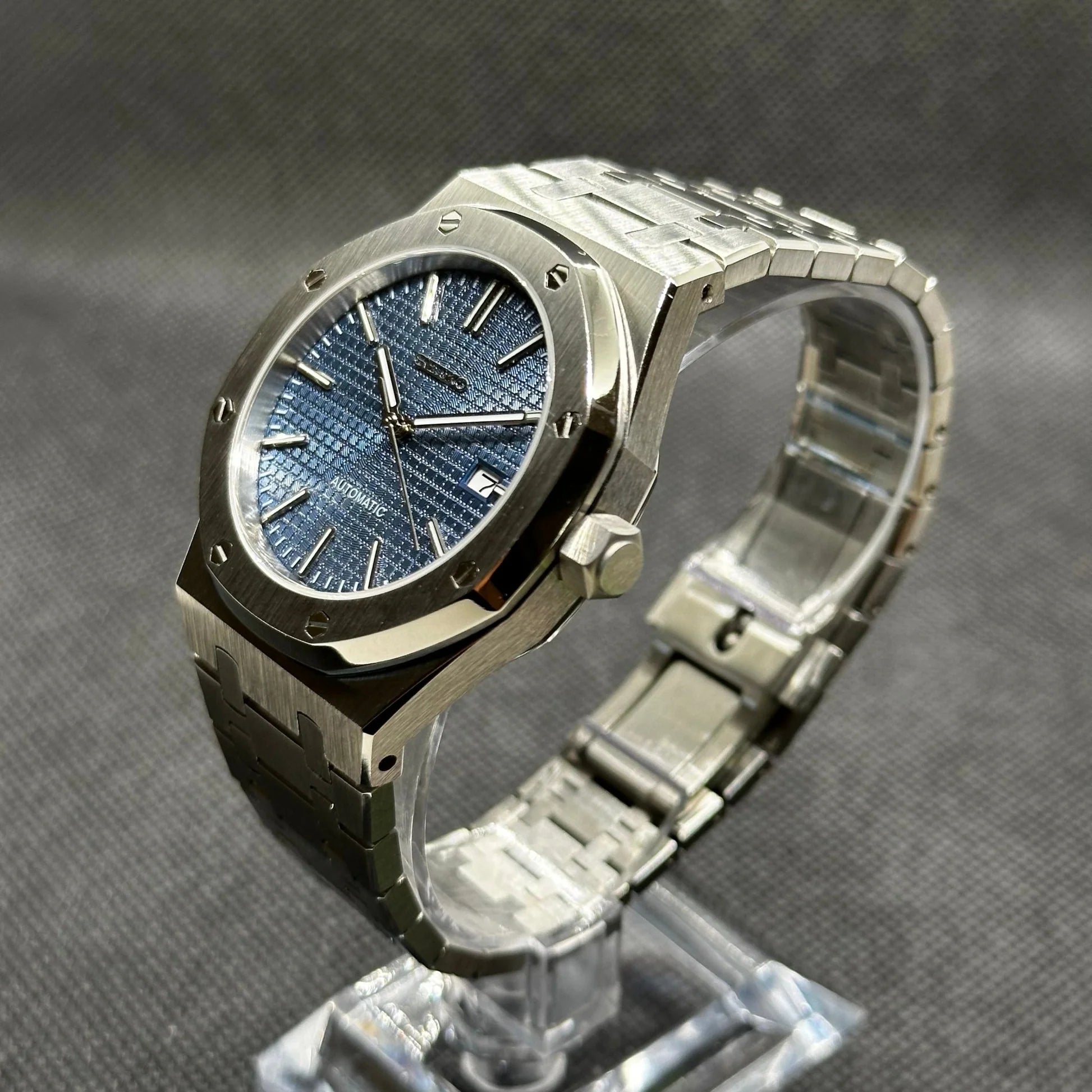 Oakridge Ocean Dial