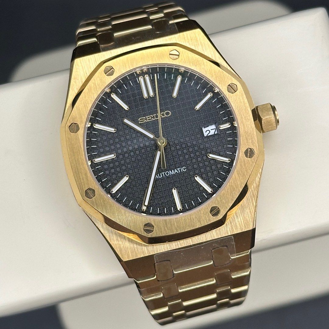 Oakridge Golden Black Dial