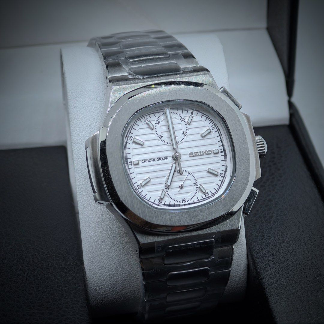 Aquatic White Chrono Dial