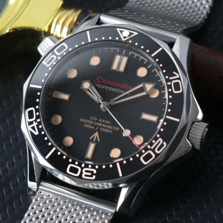 Seamarine Caramel Dial
