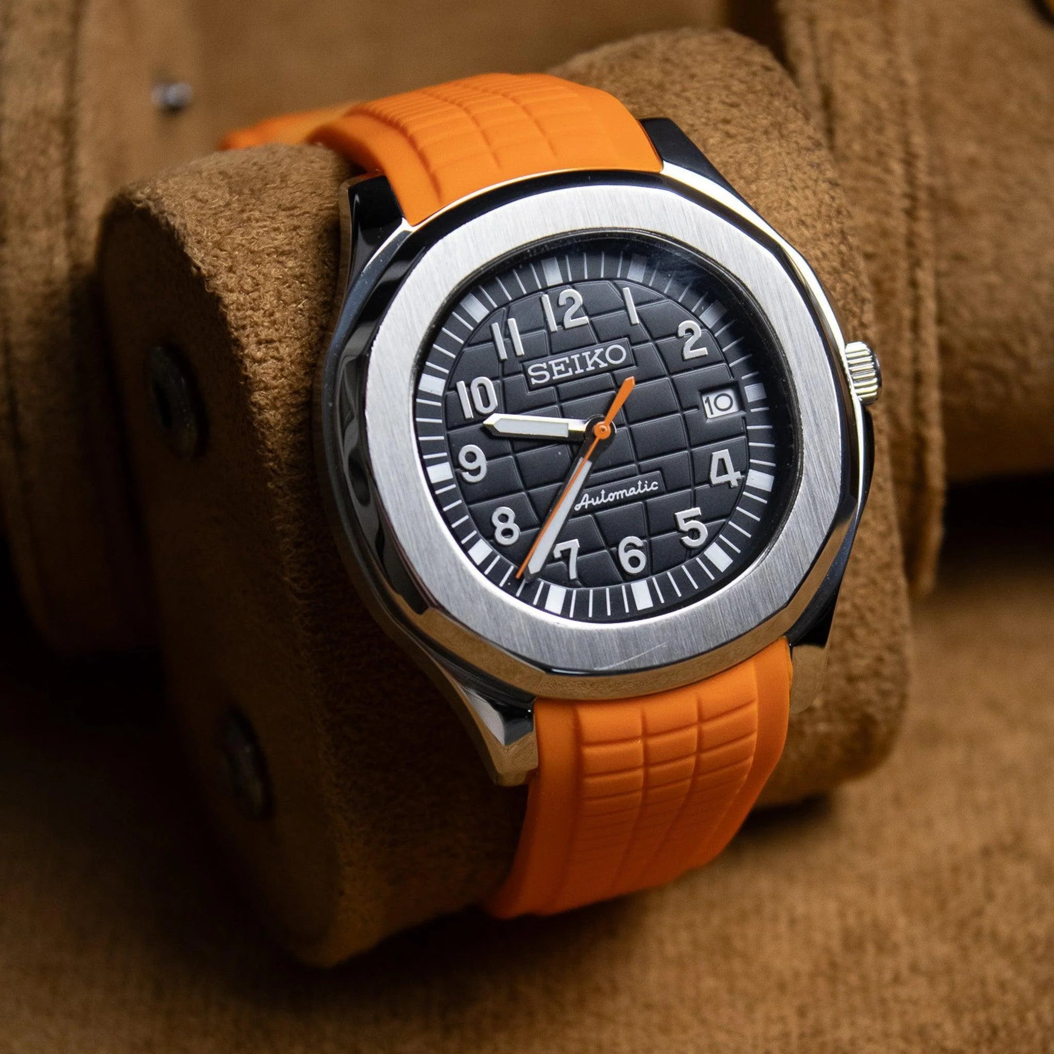 Orange Nautica Dial