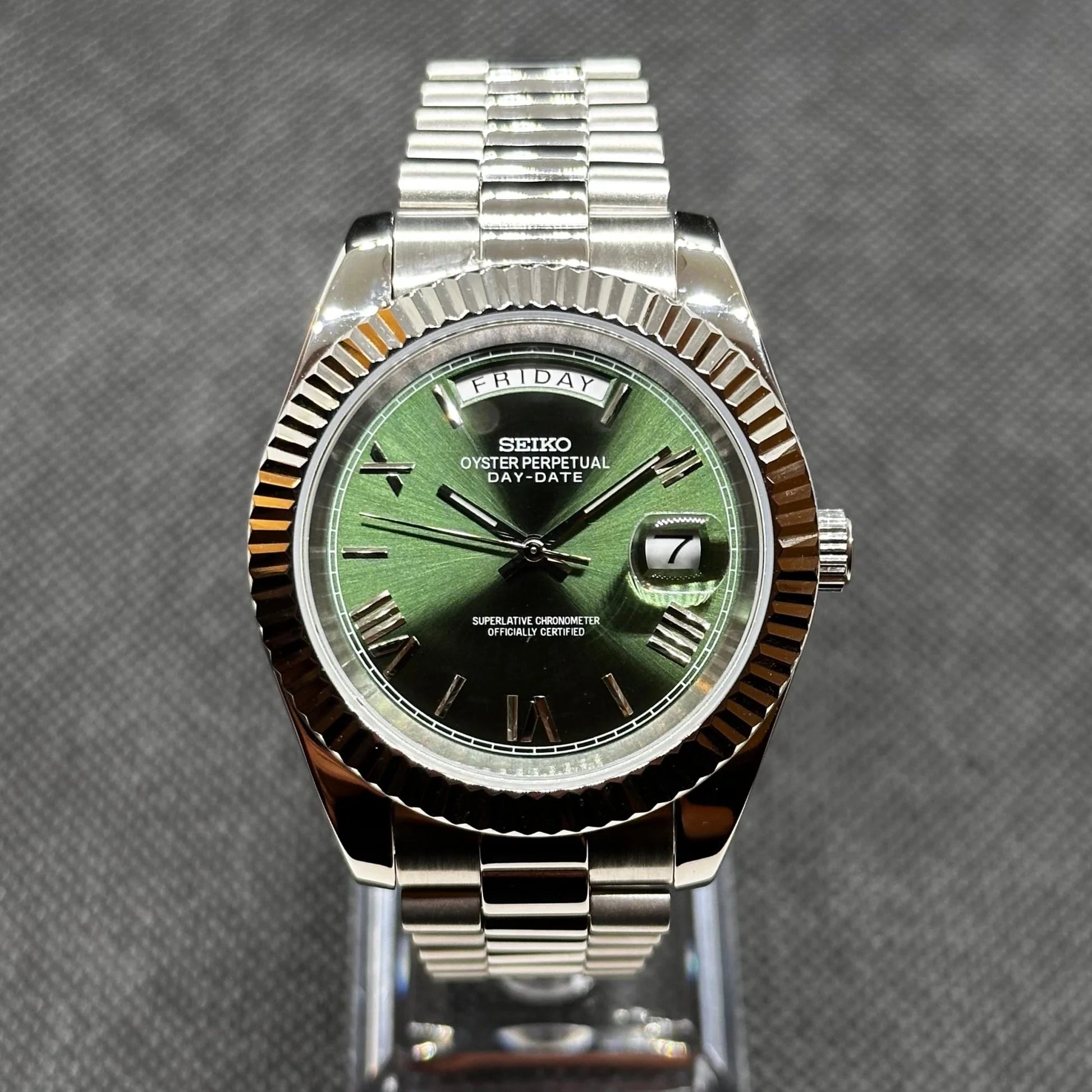 Seikodate Roman Olive Dial