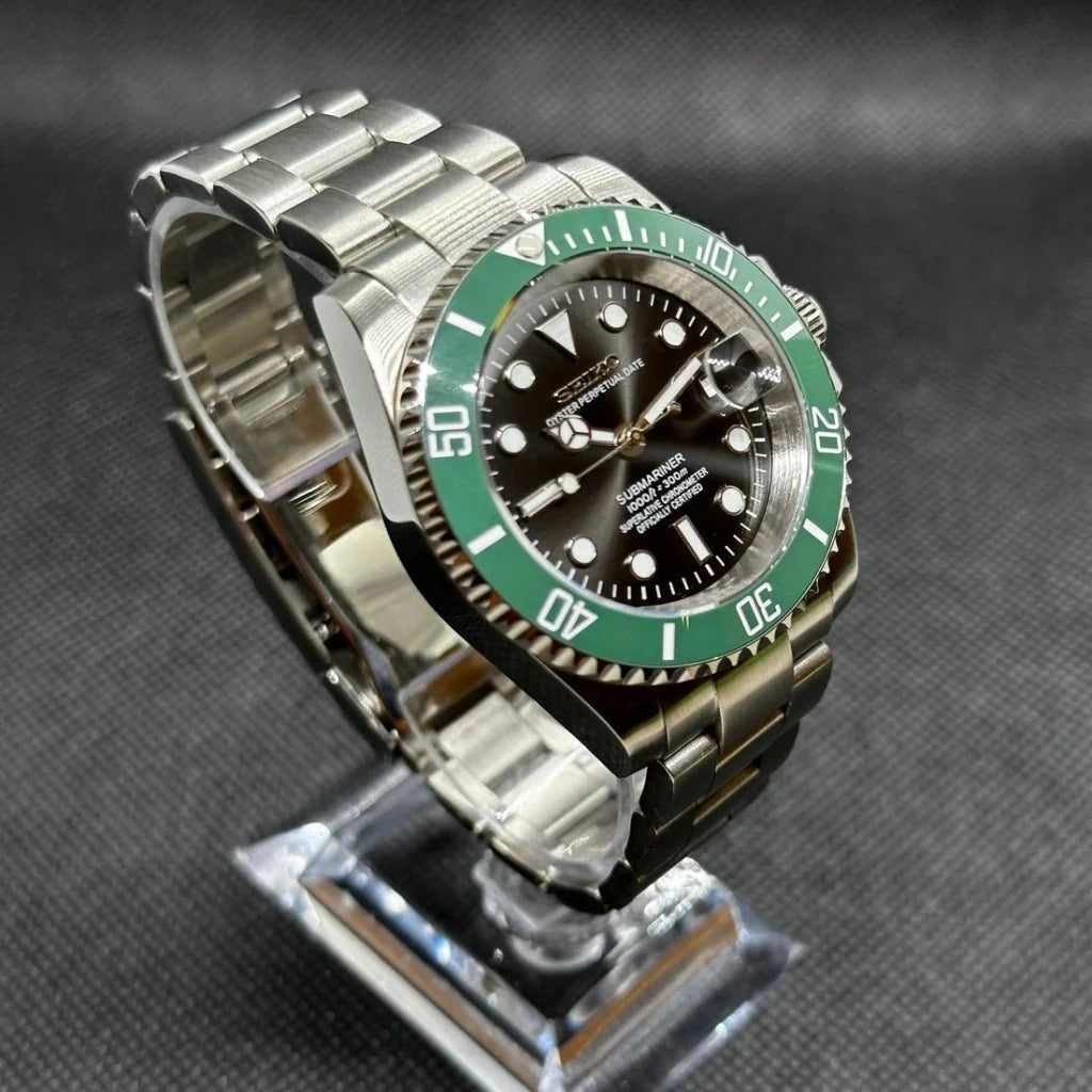 Seikomariner Olive Black Dial
